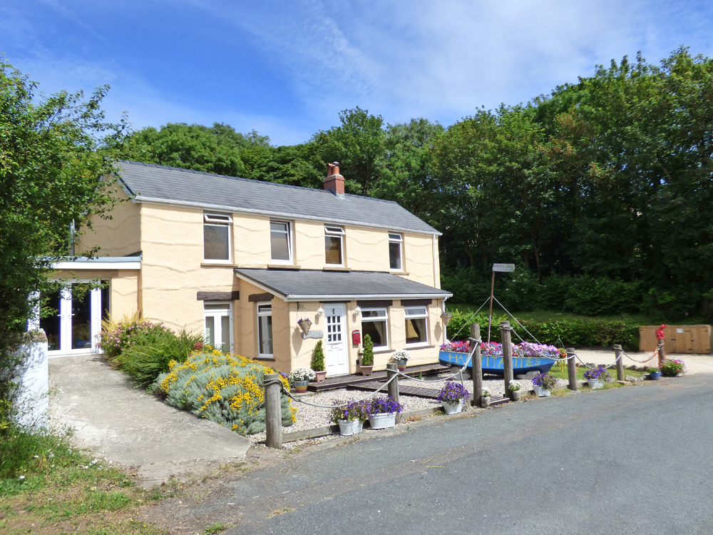 Habititabities | Holiday Cottage In Tenby | Coastal Cottages