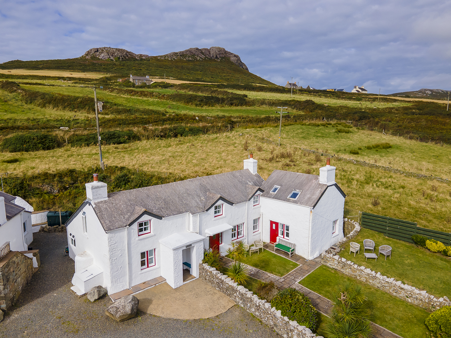 Ty Gwyn Farmhouse - Holiday Cottage in Pembrokeshire