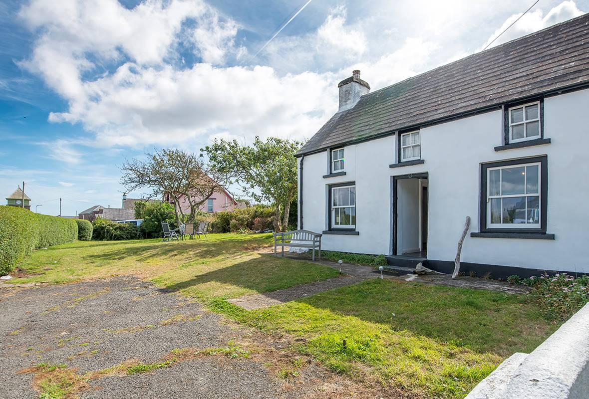 Beacon House - 3 Star Holiday Cottage - Marloes, Pembrokeshire, Pembrokeshire, Wales
