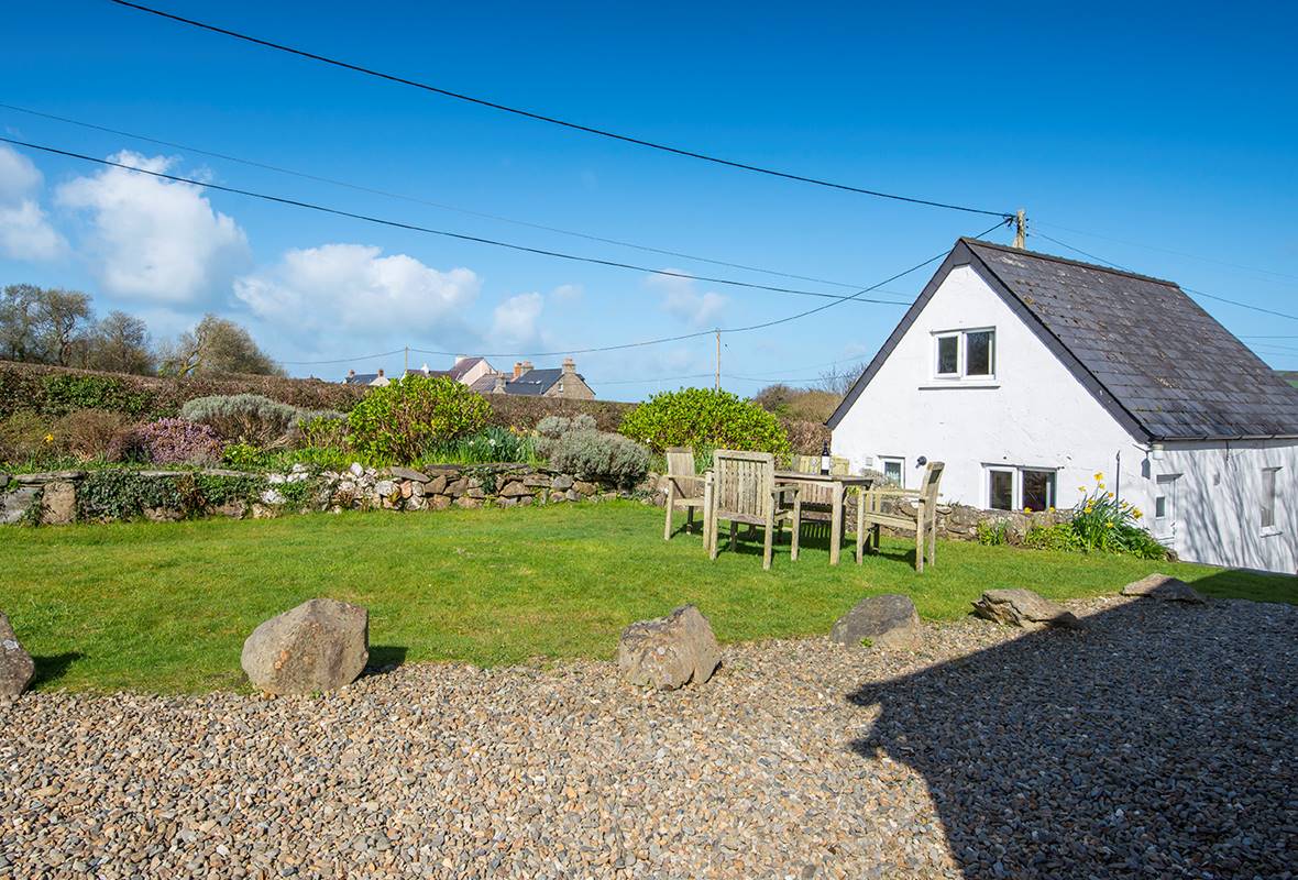 Watersmeet - 4 Star Holiday Cottage - Newport, Pembrokeshire, Wales