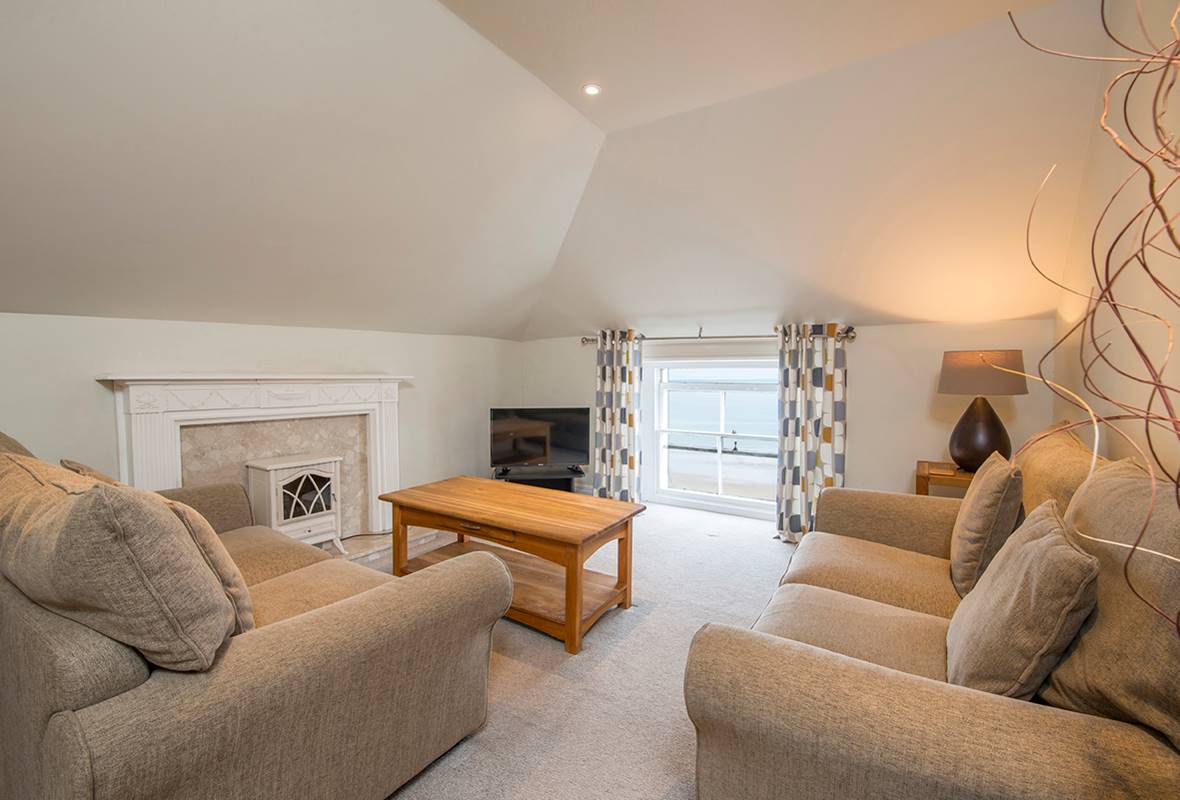 Caldey Suite - 4 Star Holiday Apartment - Harbour Heights, Tenby, Pembrokeshire, Wales