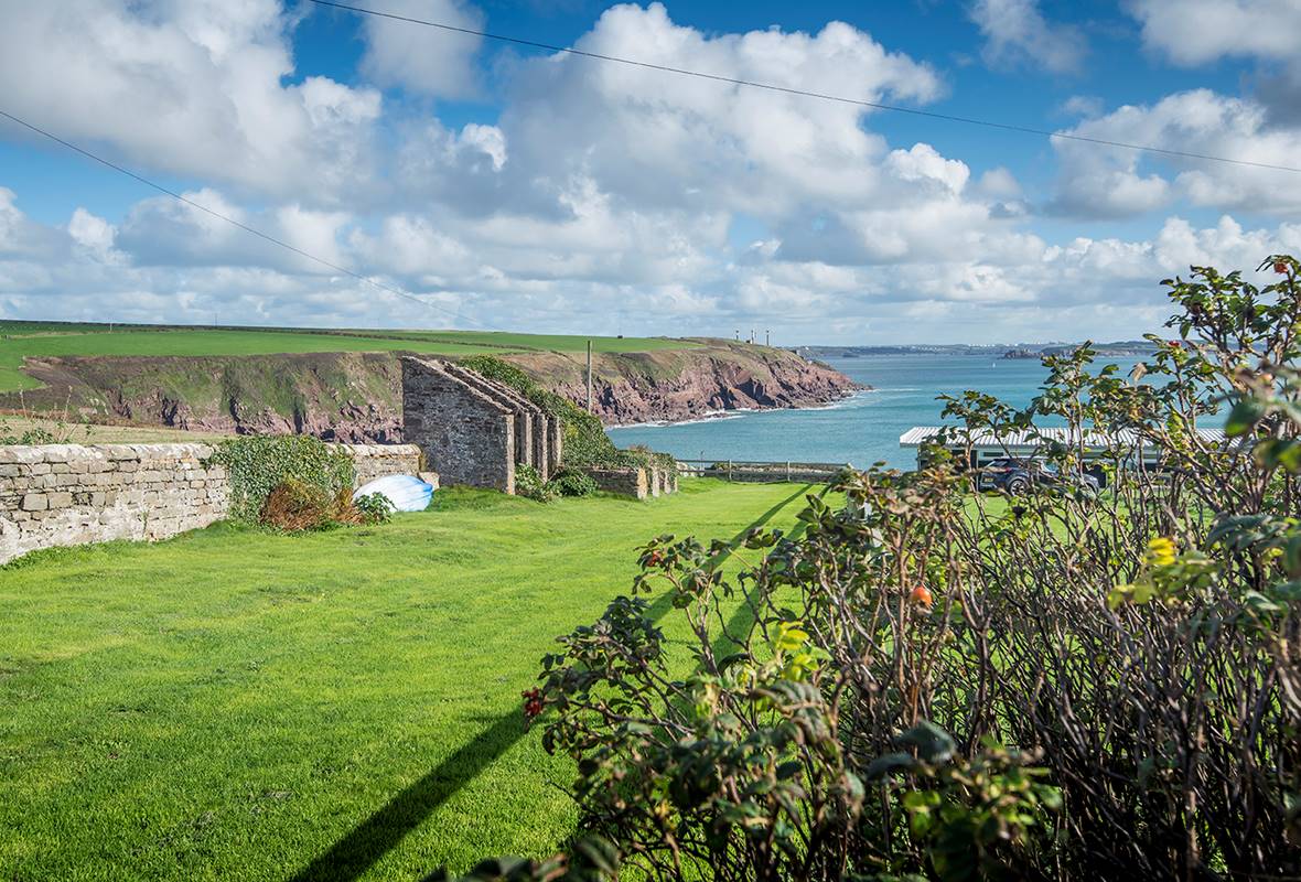 Trinity Cottage - 4 Star Holiday Home - St Anns Head, nr Dale, Pembrokeshire, Wales