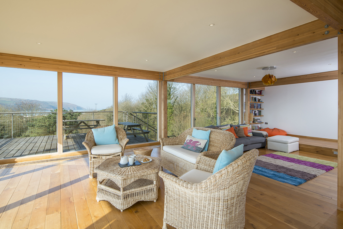 Nantsaeson Holiday Home in Gwbert Coastal Cottages
